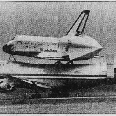 Shuttle Columbia atop the 747 jumbo jet at Barksdale AFB/photo by Jack Barham/The Shreveport Journal