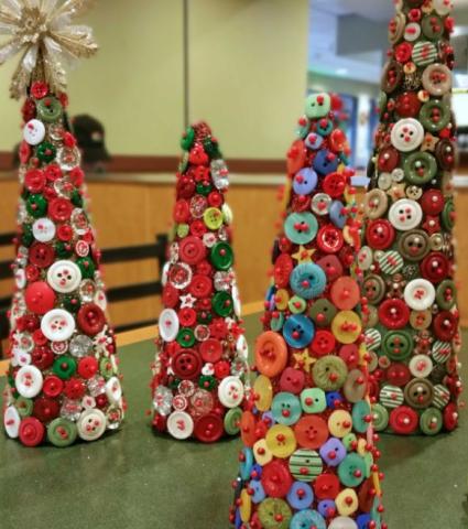 button christmas tree