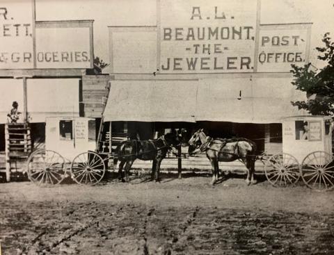 Plain Dealing Post Office and Mail Wagons - BPL HC (1997.062.167)